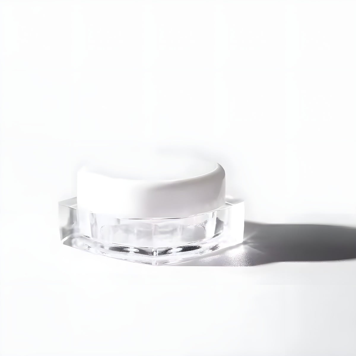 5 Ml Klar Bøtte med Hvidt Låg - Ideel til Læbepomade!